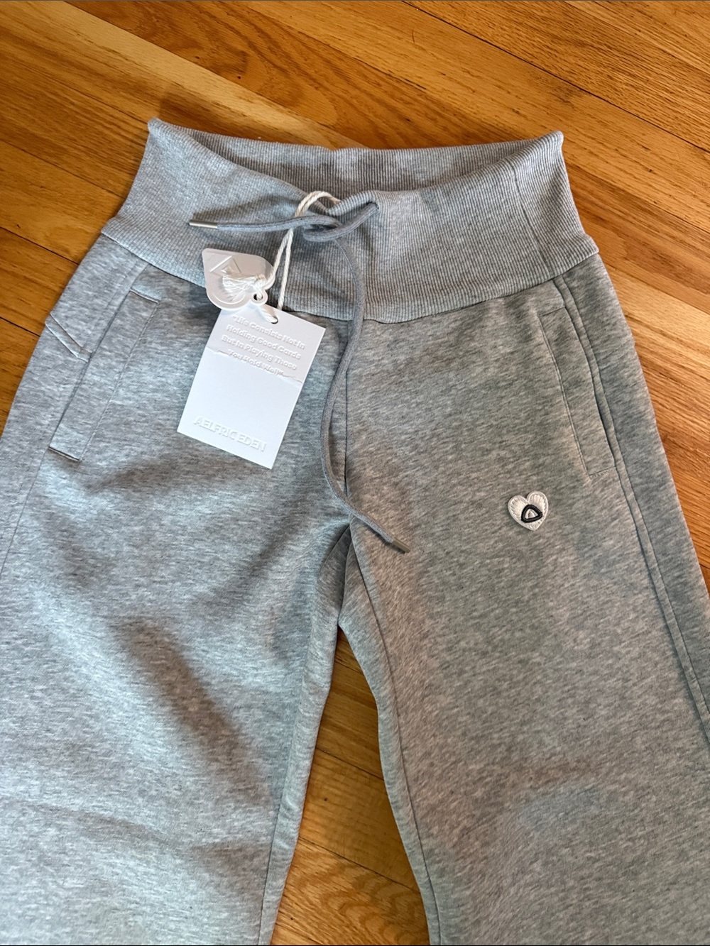 Aelfric Eden women’s Grey Flared Sweatpants